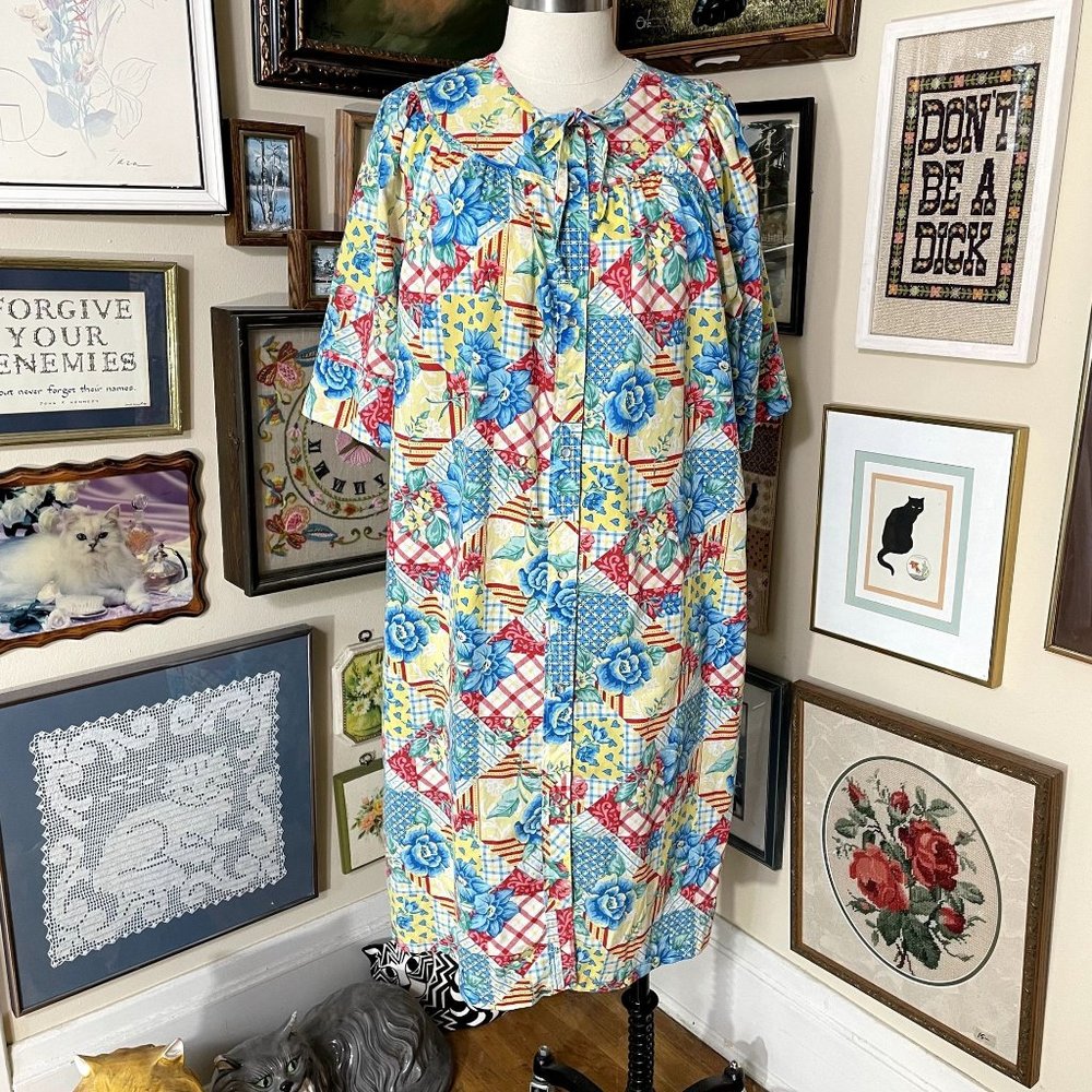 80s Vintage Carole Blue Red Yellow Floral Snap Front Short Sleeve House Coat L